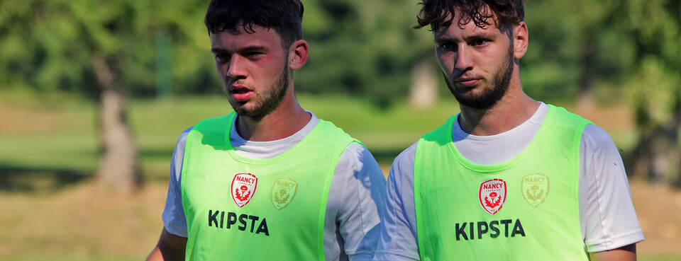 Trois jeunes à la reprise