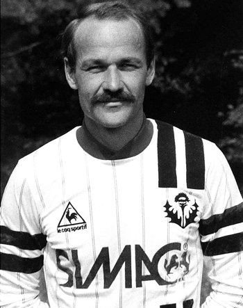 Défenseur de 1984 à 1986 (74 matchs, 3 buts)
