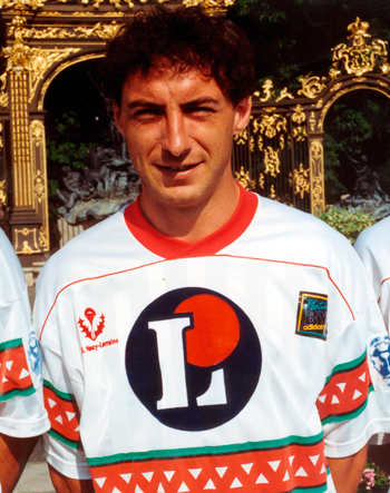 Défenseur de 1990 à 1992 (48 matchs)
